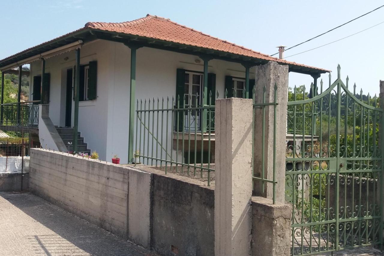 Anesis Villa Asprogerakata Luaran gambar